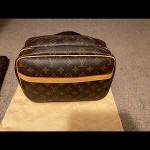 Louis Vuitton Reporter